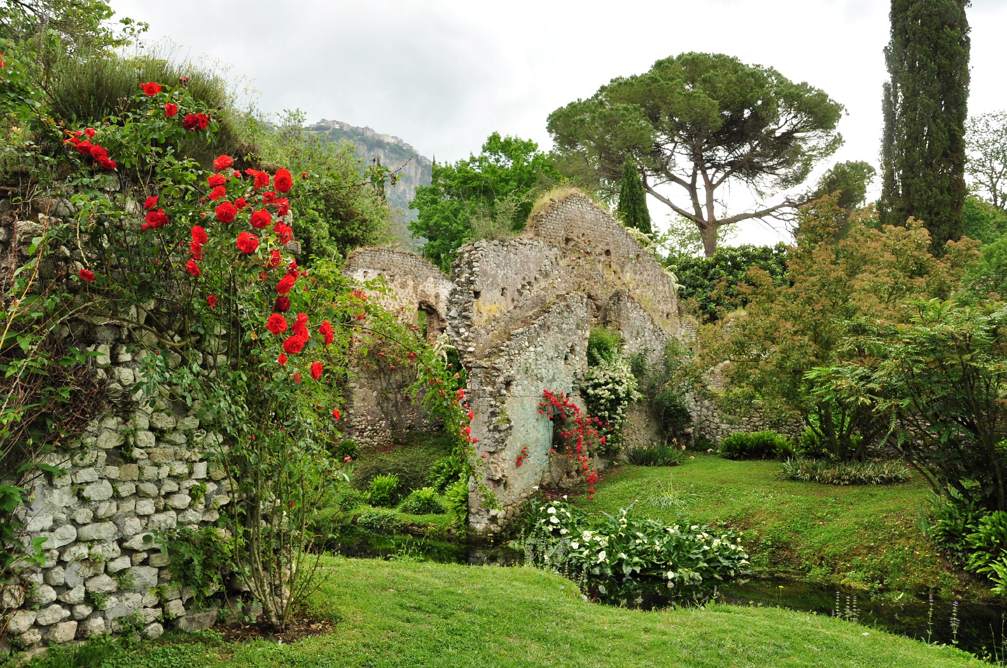 Giardino di Ninfa (Doganella)